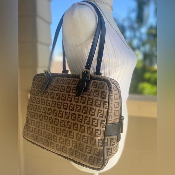 FENDI Pure Class - Picture 9 of 16